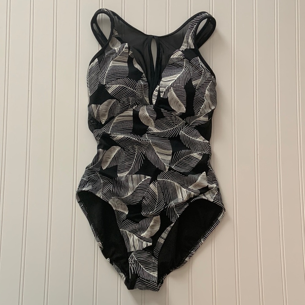 Black & White Tropical Print One Piece Swimsuit